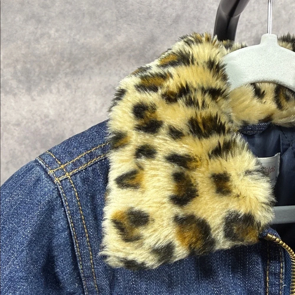 Wonderkids Girl’s Denim Jacket with Leopard Faux Fur Collar.